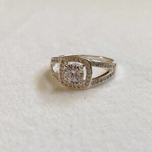 Halo Solitaire Square CZ Diamond 925 Ring
